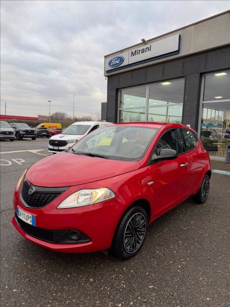 LANCIA Ypsilon 1.0 firefly hybrid Silver s&s 70cv